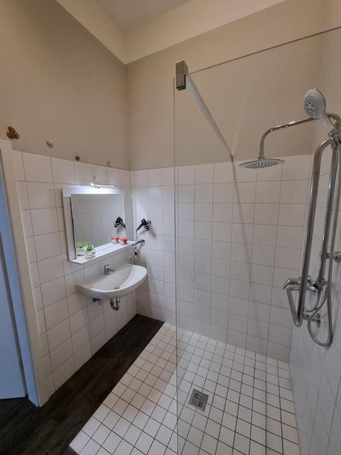 Zum Falschen Fuenfziger Quedlinbourg Extérieur photo